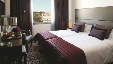 Neya Lisboa