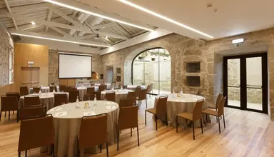 Neya Porto