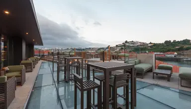 Neya Porto