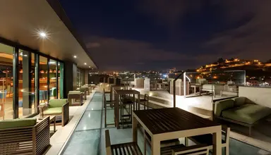 Neya Porto