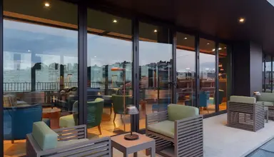 Neya Porto