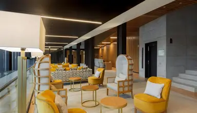 Neya Porto