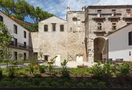 Neya Porto