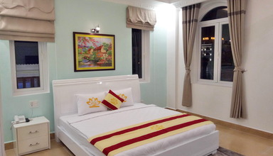 Nice Life Hotel