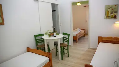 Nikos Apartments