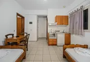 Nikos Apartments