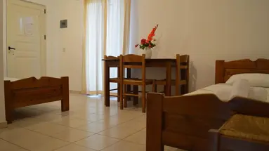 Nikos Apartments