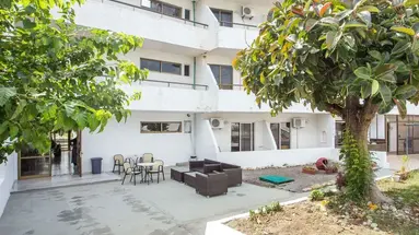 Nikos BnB