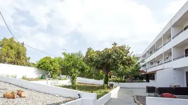 Nikos BnB