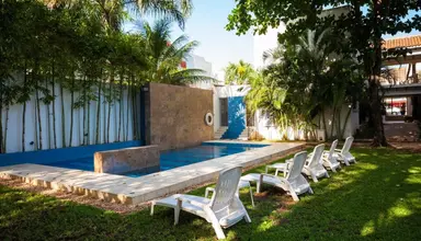 Nina Beach Club