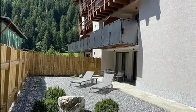 Nira