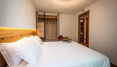 Nira