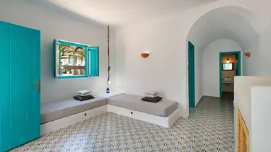 Nissia Apartments