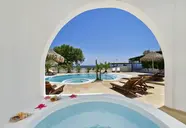 Nissia Apartments