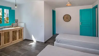 Nissia Apartments