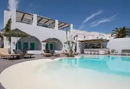 Nissia Apartments