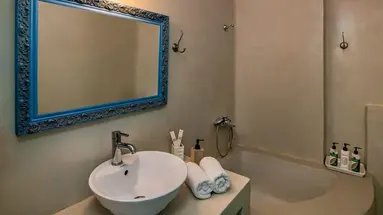 Nissia Apartments
