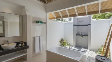 Niva Kurumba Maldives