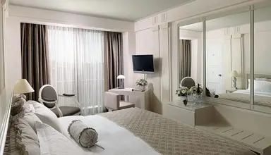 NJV Athens Plaza