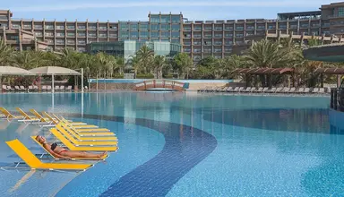 Noah's Ark Deluxe Hotel & Spa