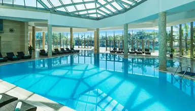 Noah's Ark Deluxe Hotel & Spa