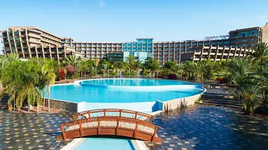 Noah's Ark Deluxe Hotel & Spa