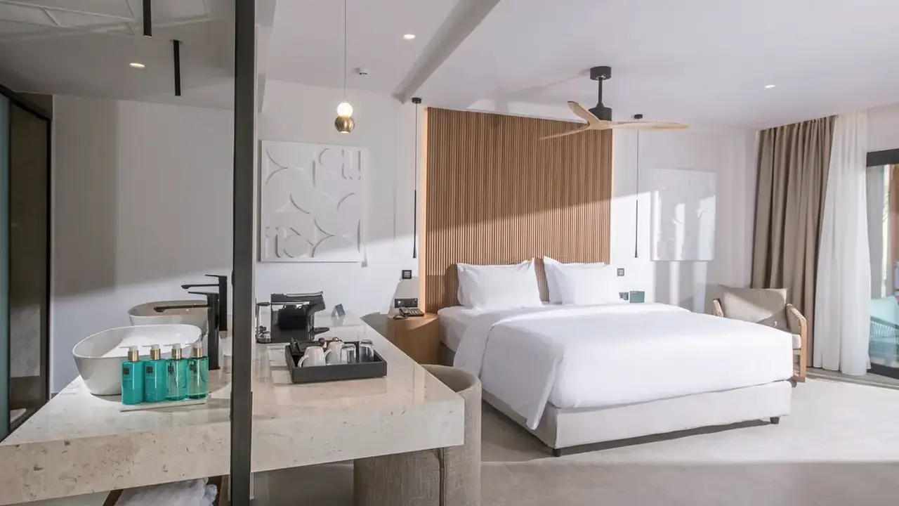 Noble Hotel and Suites