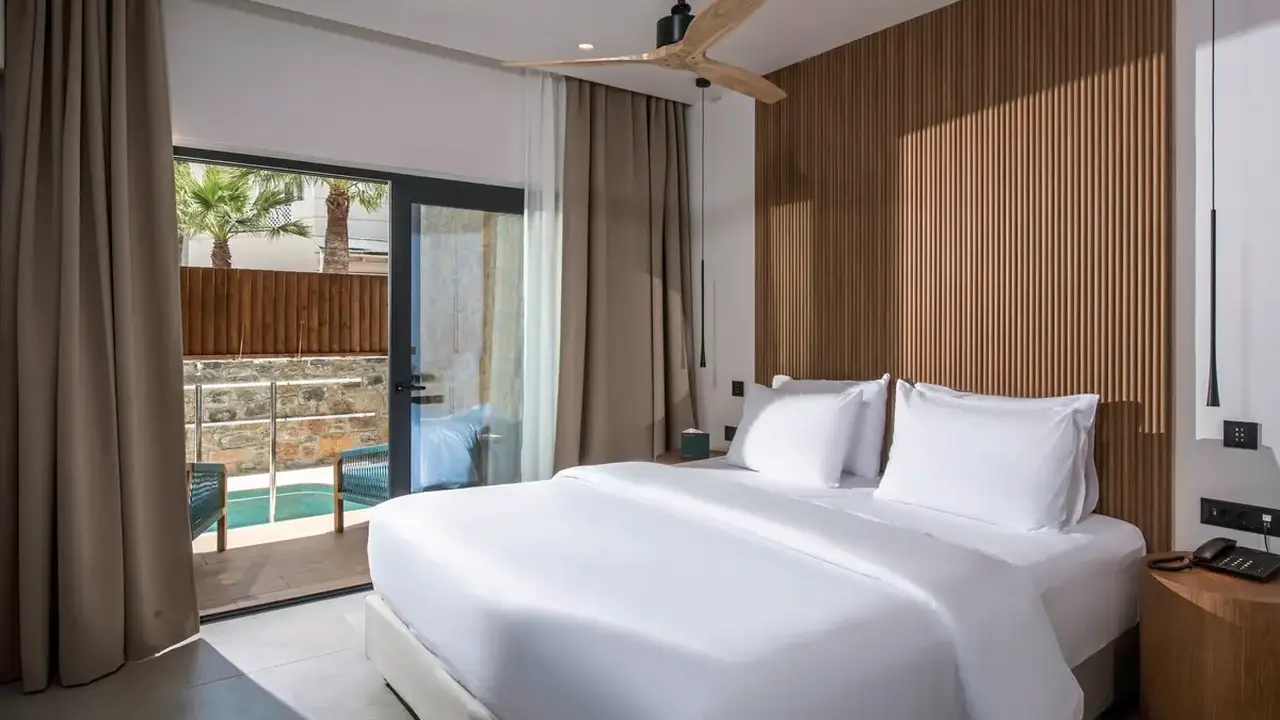 Noble Hotel and Suites