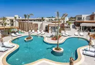 Noble Hotel and Suites