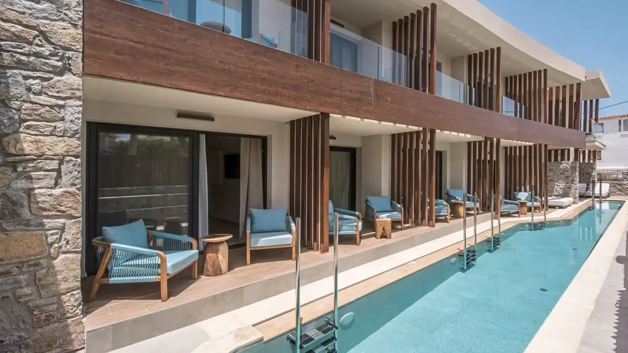 Noble Hotel and Suites