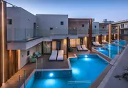Noble Hotel and Suites