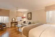 Noble Suites