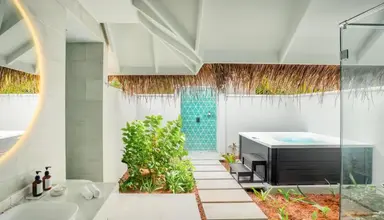 Nova Maldives (ex. Vakarufahli)