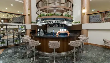 Numa Club Side