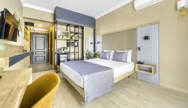 Numa Port Hotel