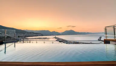 Numa Port Hotel