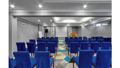 Numa Port Hotel