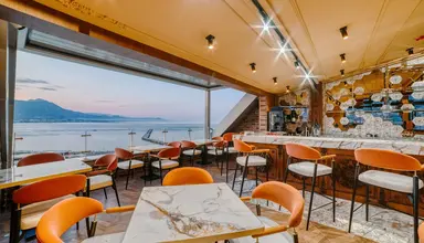 Numa Port Hotel