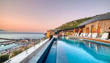 Numa Port Hotel