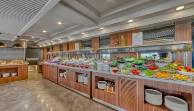 Numa Port Hotel