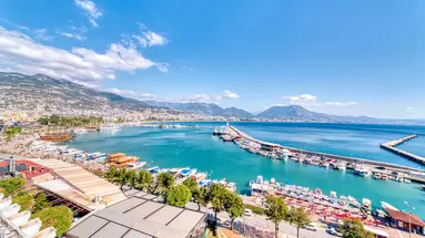 Numa Port Hotel