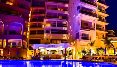 Nyx Cancun