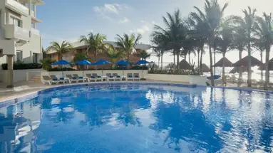 Nyx Cancun