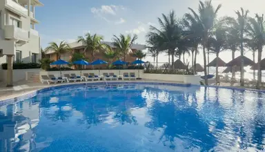Nyx Cancun