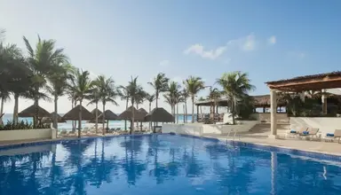 Nyx Cancun