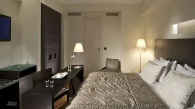 O&B Athens Boutique