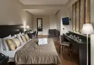 O&B Athens Boutique