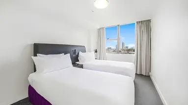 Oaks Hyde Park Suites