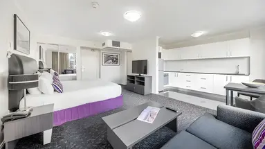 Oaks Hyde Park Suites