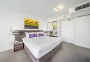 Oaks Hyde Park Suites